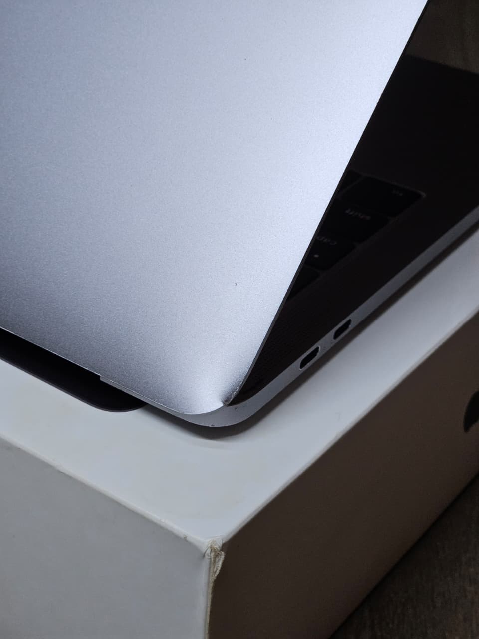 MacBook pro 2017 model A1708