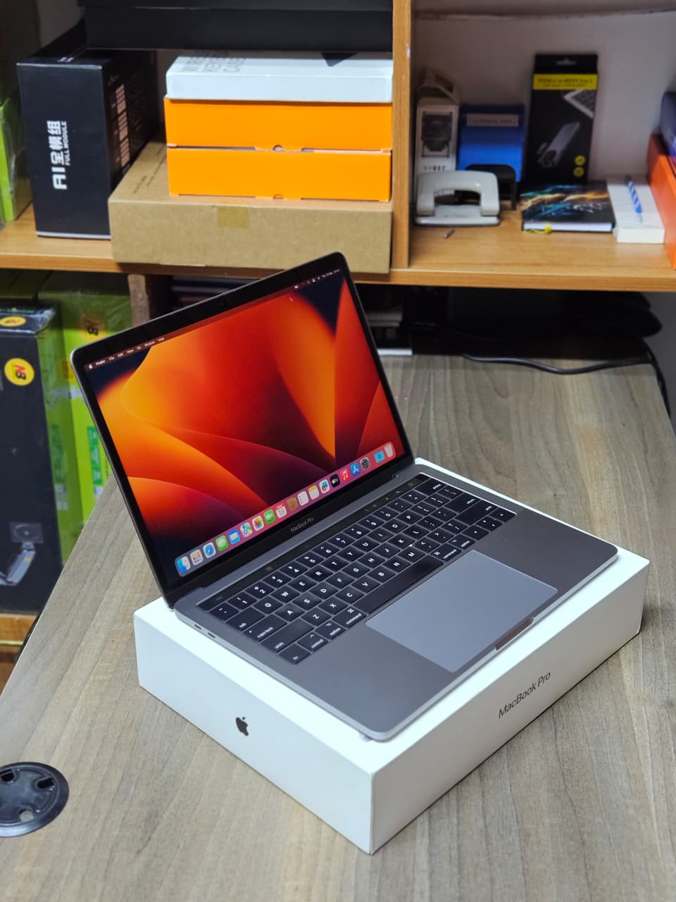 MacBook pro 2017 model A1708