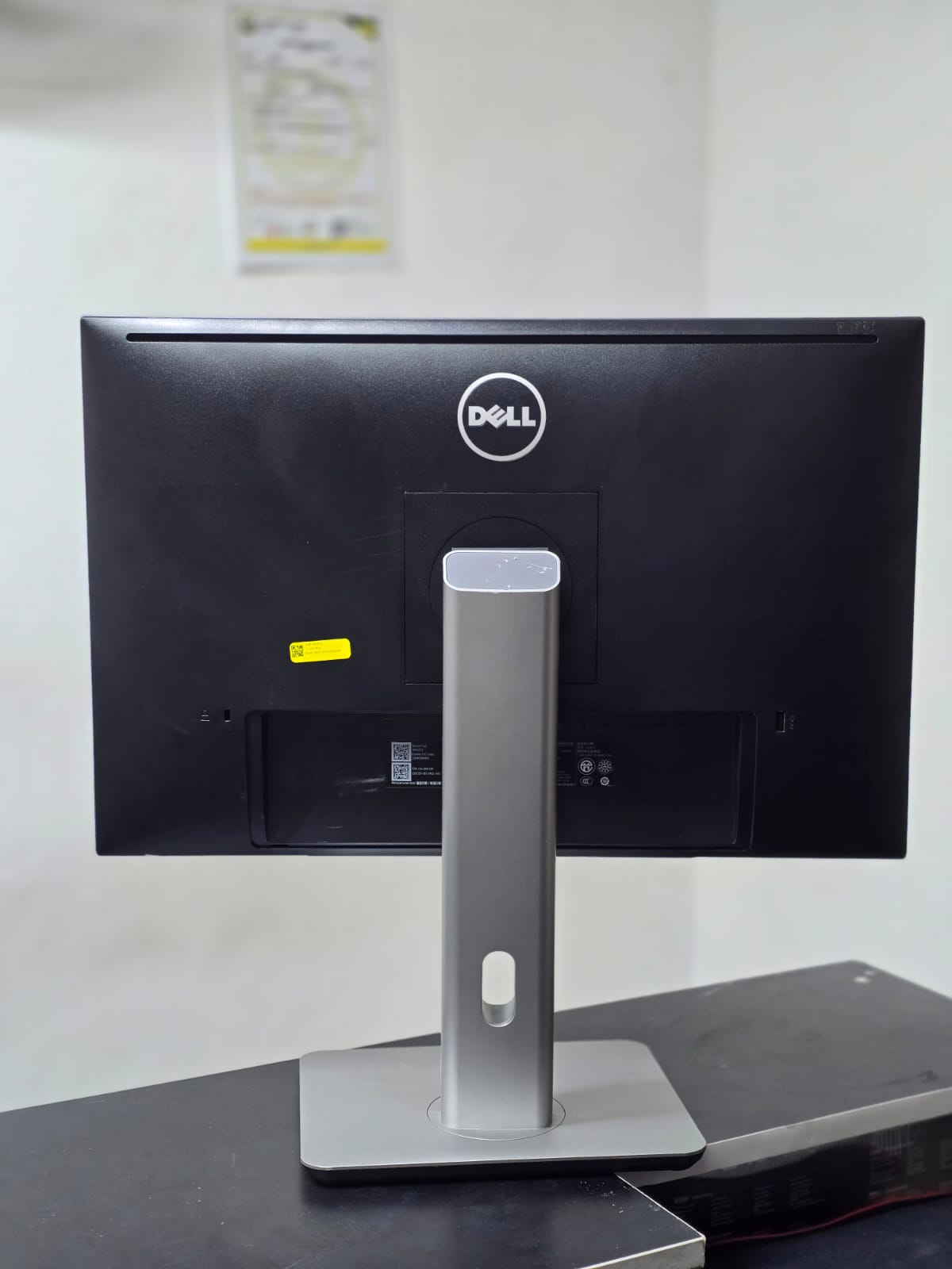 Dell 24-inch 1080 x 1200 monitor